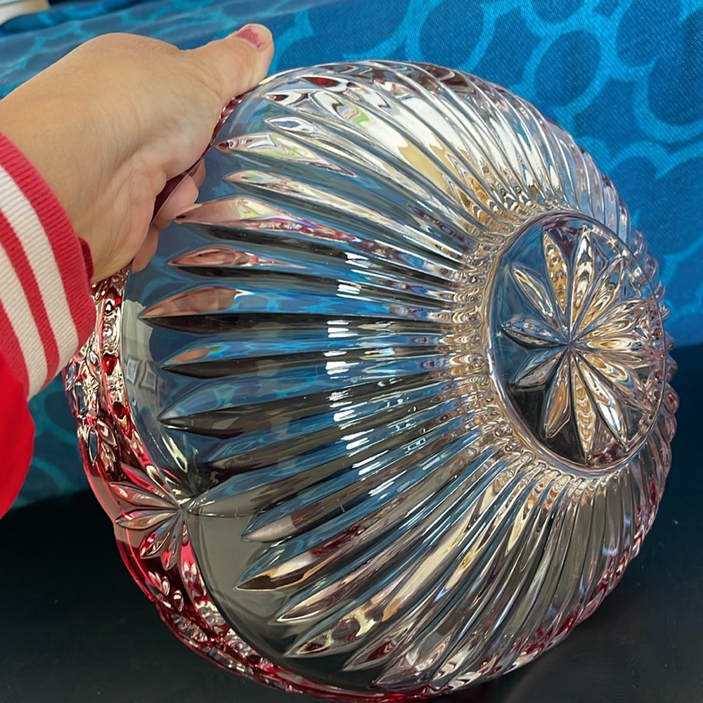 Elegant Oneida Red and Clear Crystal Bowl 9.5” centerpiece - Picture 7 of 7